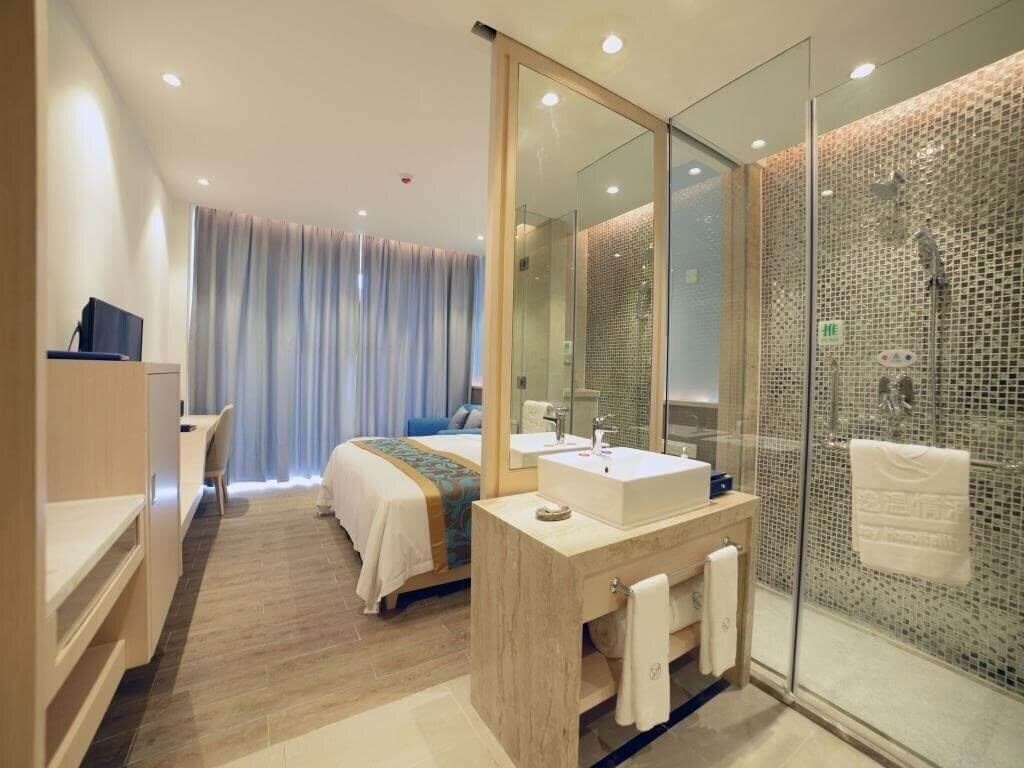 Фото Roeasy Hospitality Hotel 4*